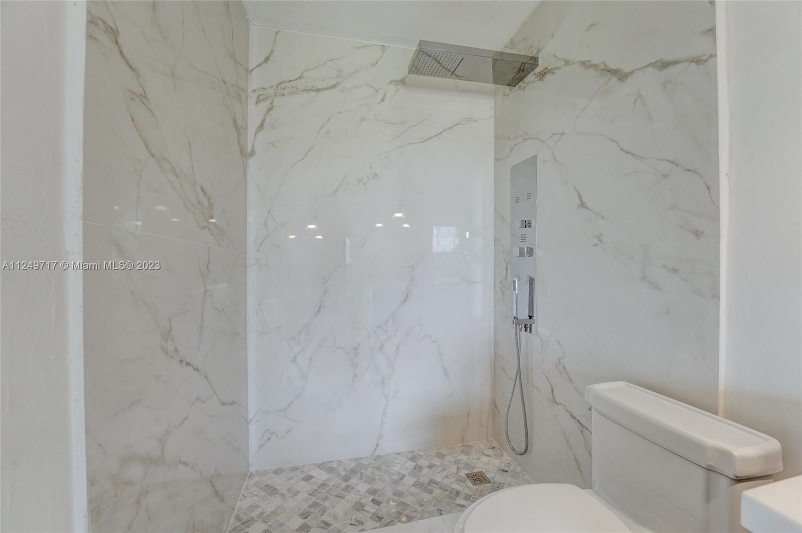 6739 Brookline Drive Hialeah, FL 33015 - Photo 27 of 45