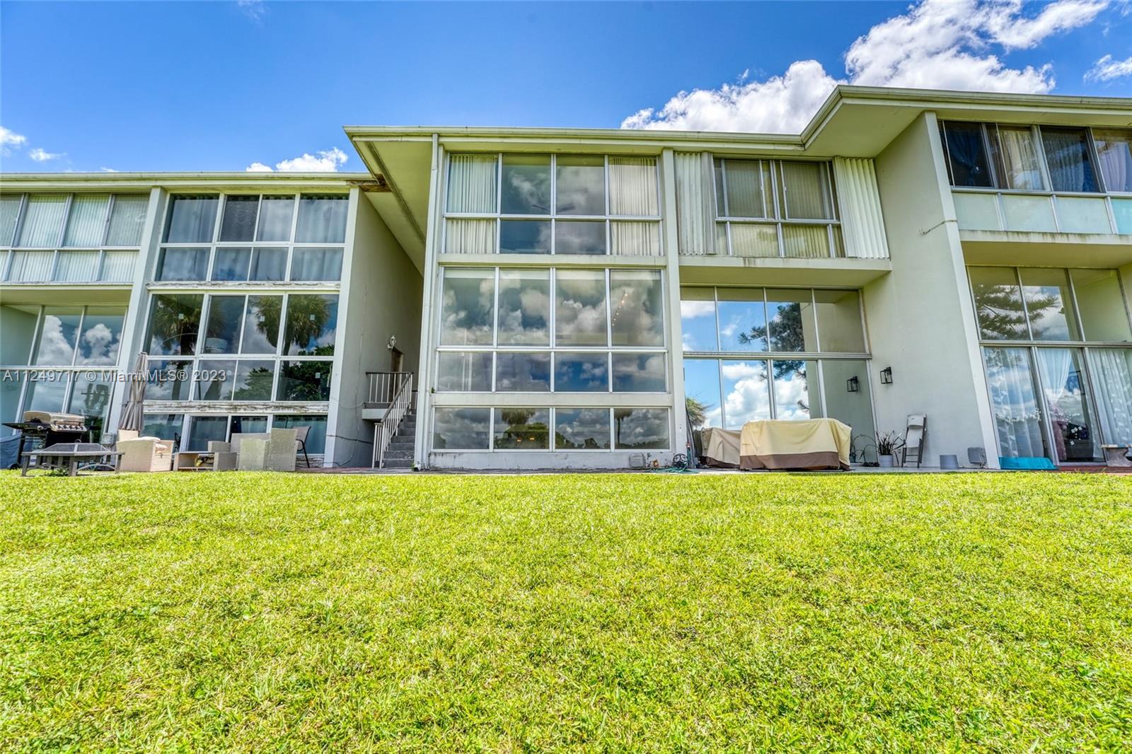 6739 Brookline Drive Hialeah, FL 33015 - Photo 38 of 45