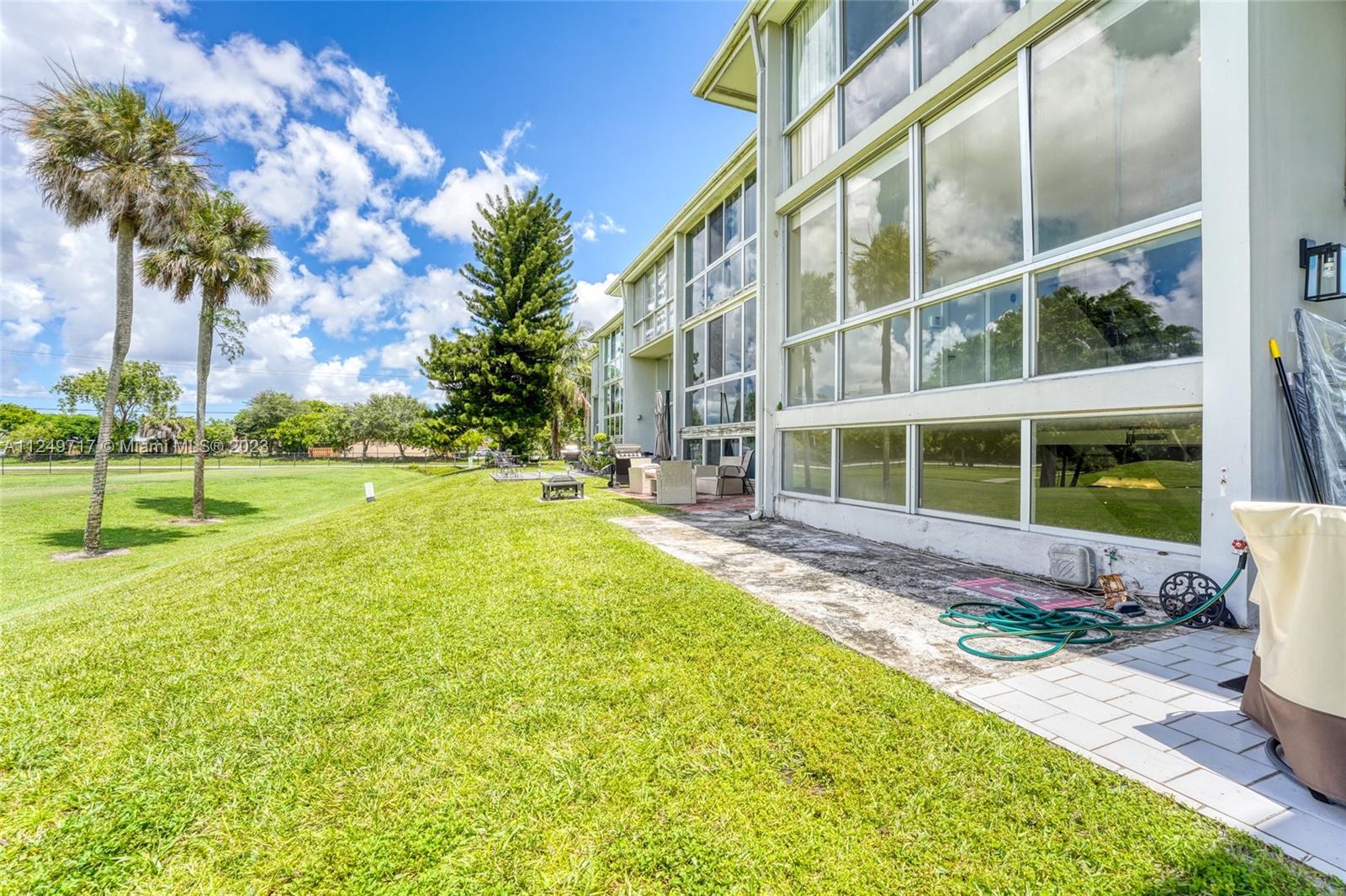 6739 Brookline Drive Hialeah, FL 33015 - Photo 40 of 45