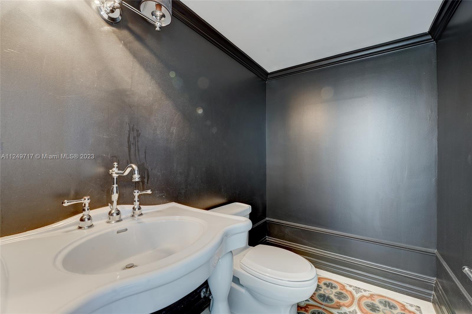 6739 Brookline Drive Hialeah, FL 33015 - Photo 10 of 45