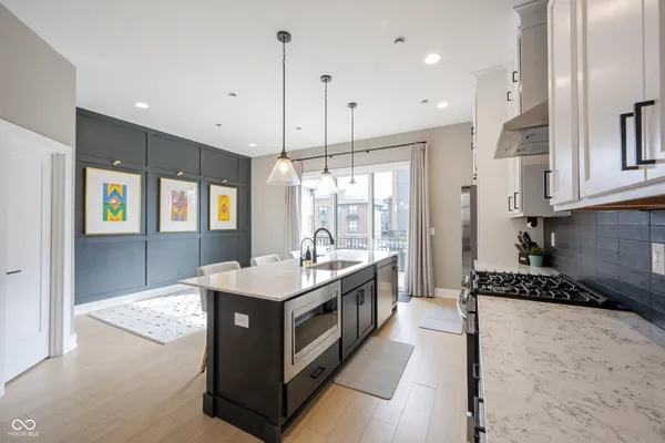 $569,500 | 411 Jersey Street, Westfield, IN 46074