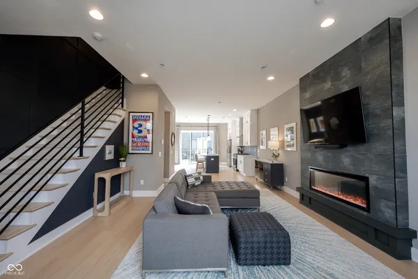 $569,500 | 411 Jersey Street, Westfield, IN 46074