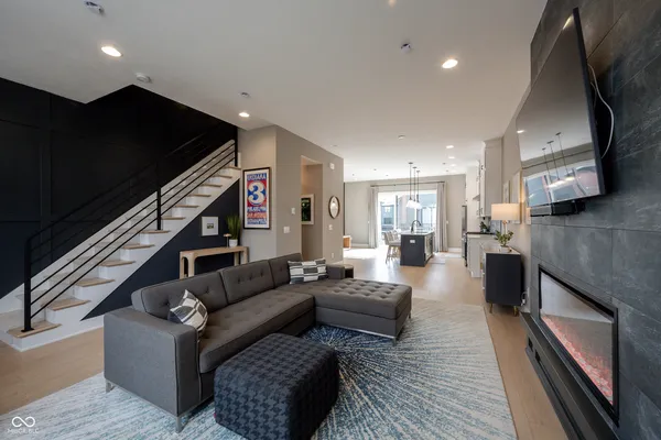 $569,500 | 411 Jersey Street, Westfield, IN 46074