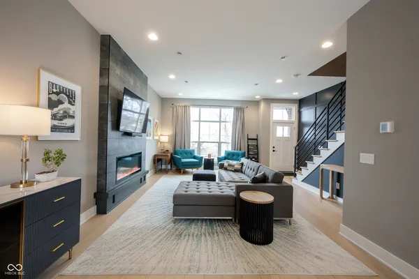 $569,500 | 411 Jersey Street, Westfield, IN 46074