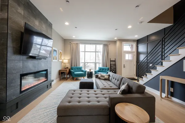 $569,500 | 411 Jersey Street, Westfield, IN 46074