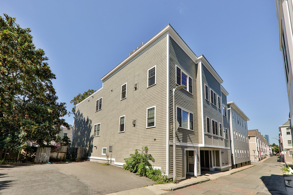 161 Tudor Street, Unit 4 Boston, MA 02127 - Photo 28 of 28 a view of a house with a street