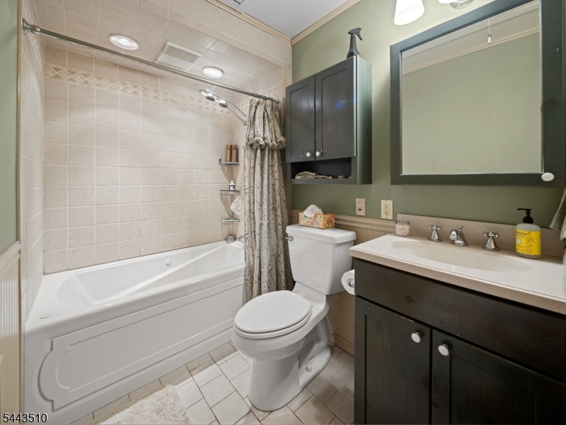 39 Union Place Bloomfield, NJ 07003 - Photo 22 of 35