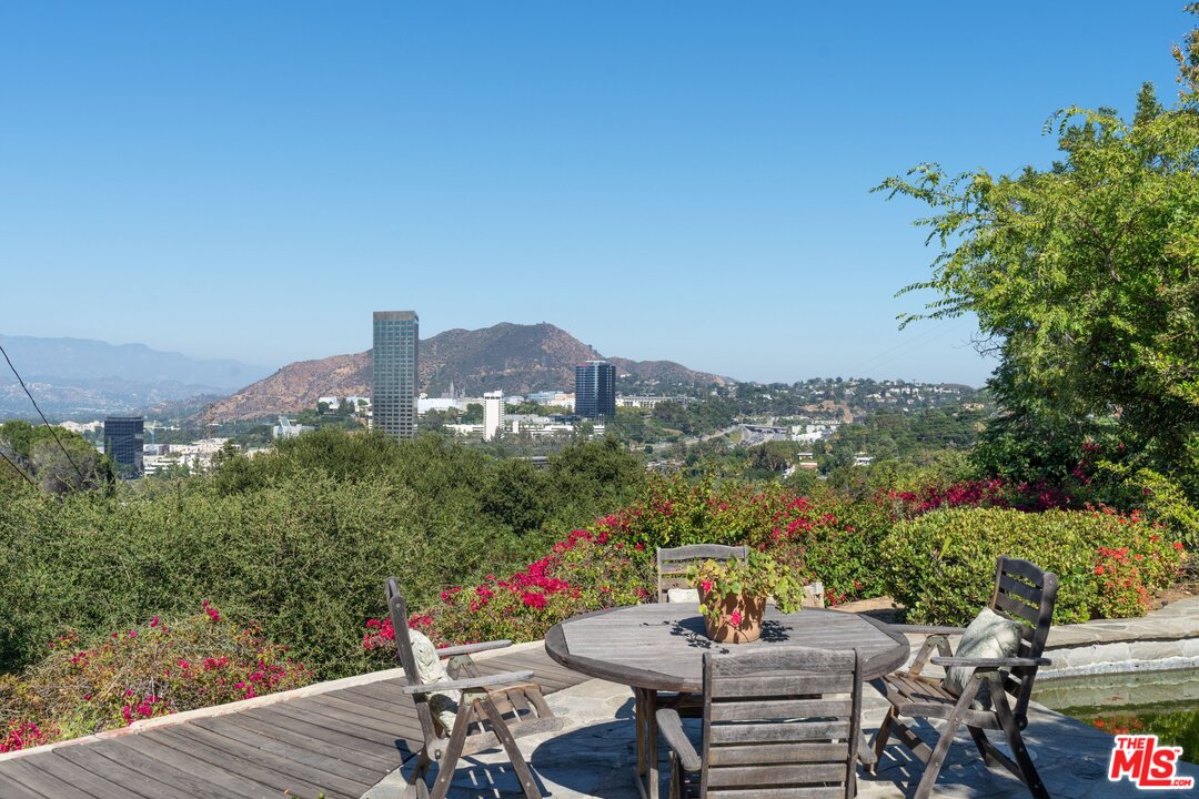 3710 Eureka Drive Studio City, CA 91604 - Photo 17 of 51