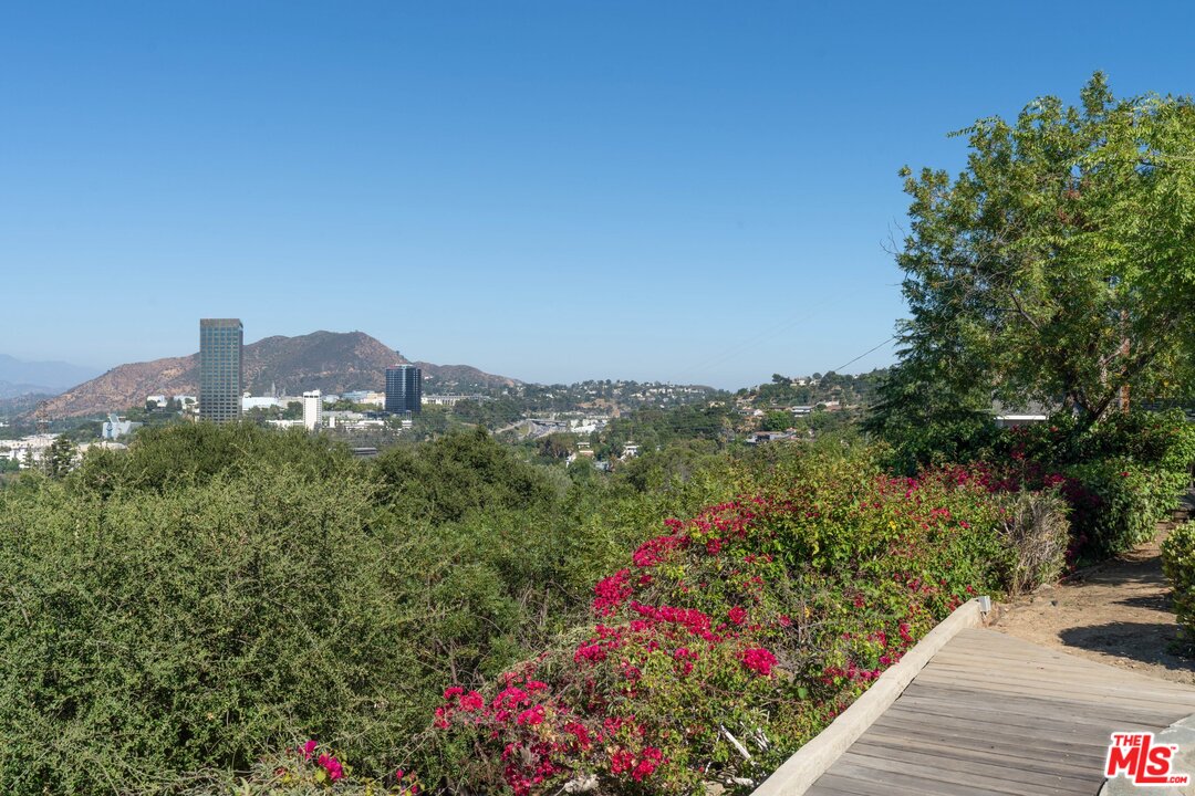 3710 Eureka Drive Studio City, CA 91604 - Photo 19 of 51