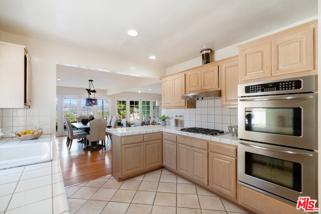 3710 Eureka Drive Studio City, CA 91604 - Photo 31 of 51