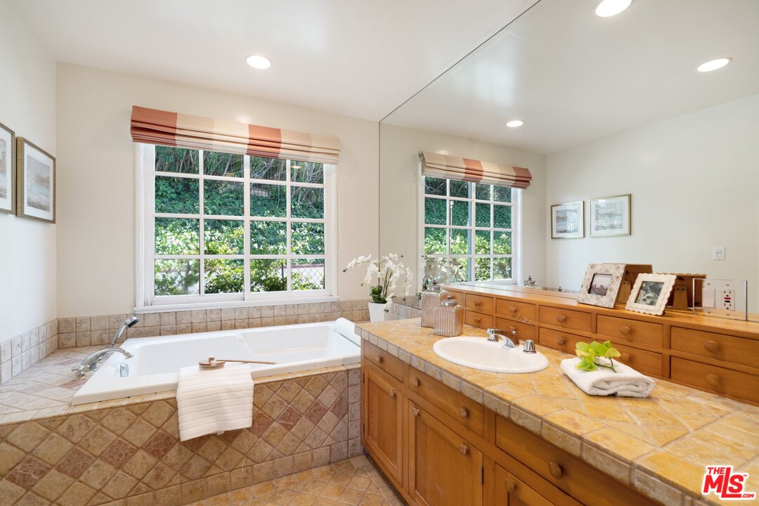 3710 Eureka Drive Studio City, CA 91604 - Photo 43 of 51