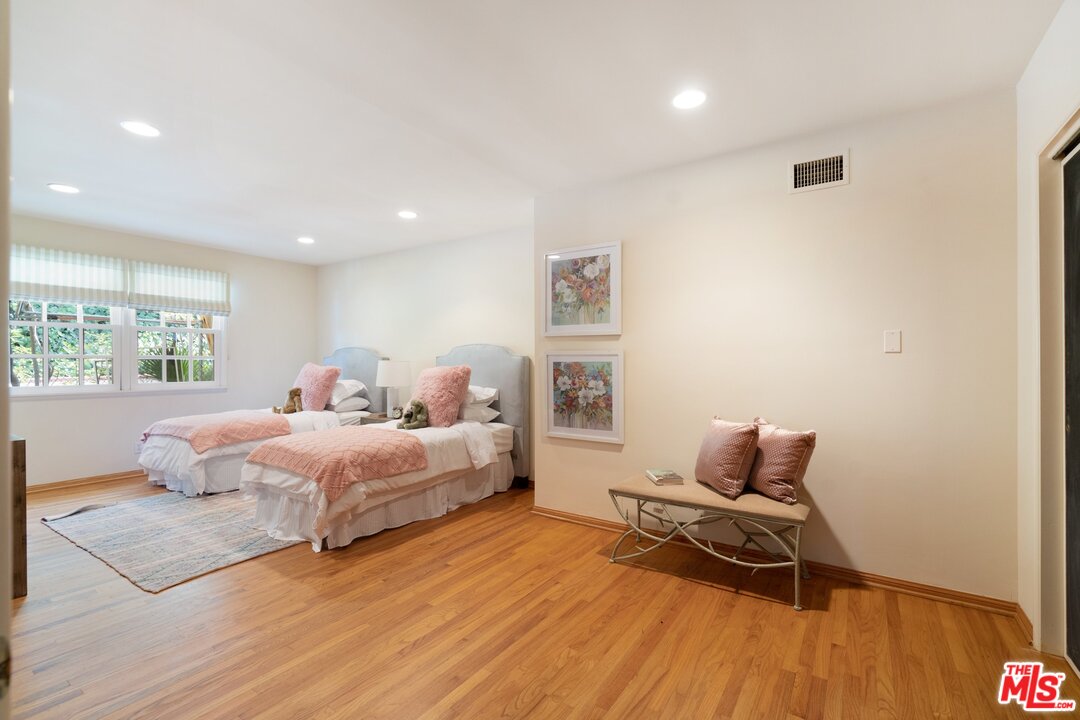 3710 Eureka Drive Studio City, CA 91604 - Photo 47 of 51