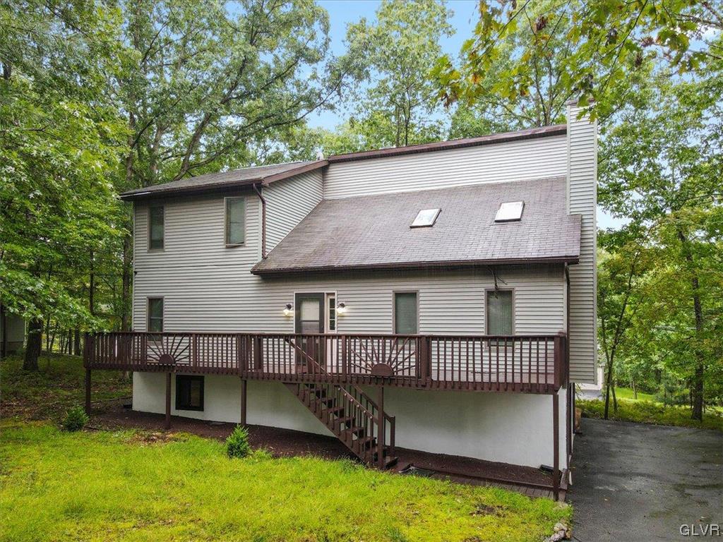 3237 Windermere Drive Bushkill, PA 18324 - Photo 2 of 50