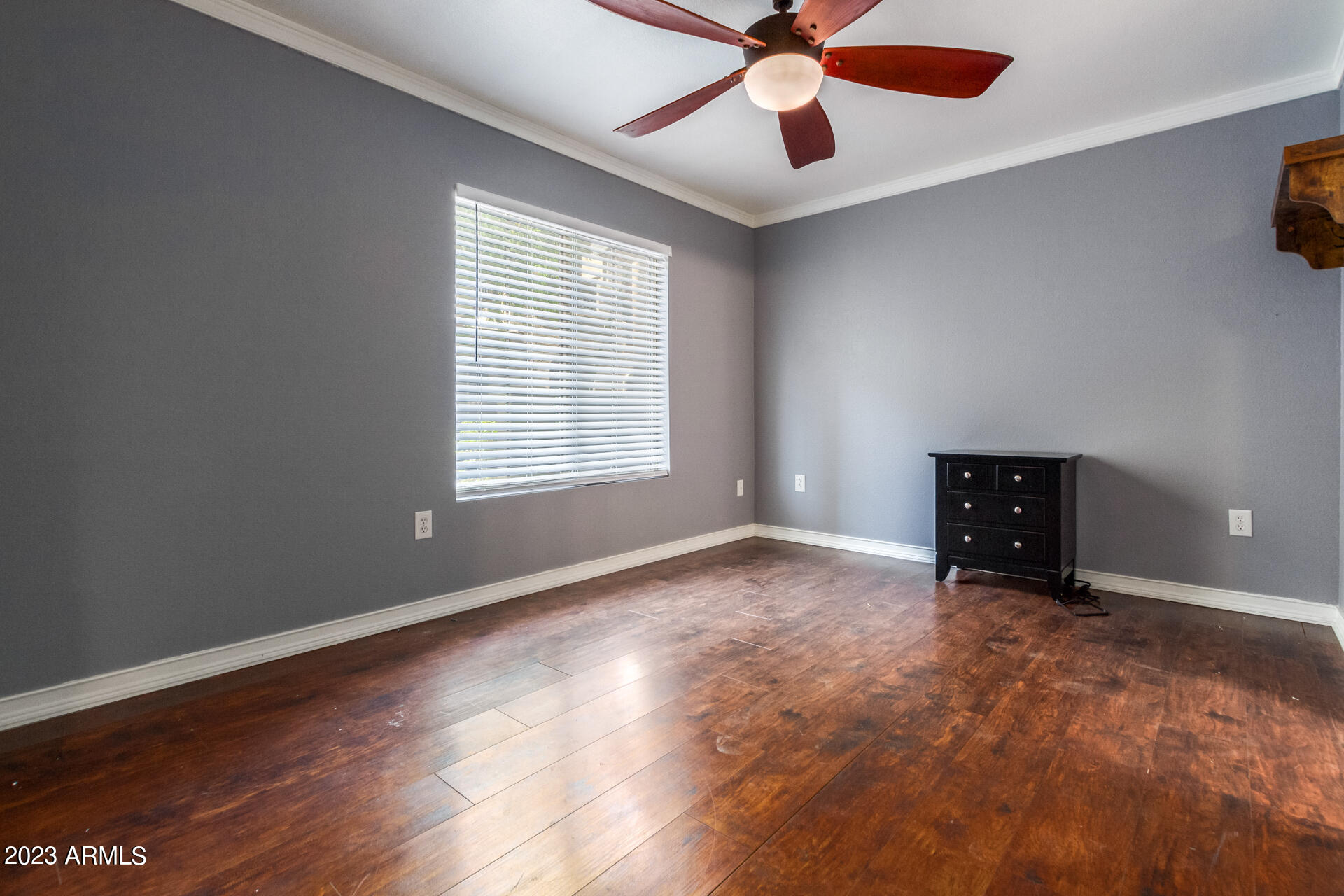 2150 West Alameda Road, Unit 1381 Phoenix, AZ 85085 - Photo 9 of 23 a view of an empty room with a window