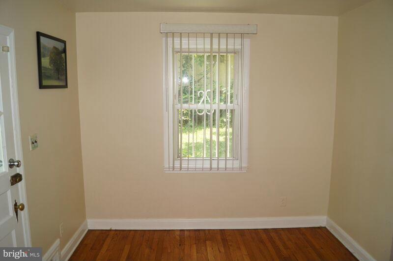 3507 Milford Mill Road Baltimore, MD 21244 - Photo 5 of 15 Dining Room