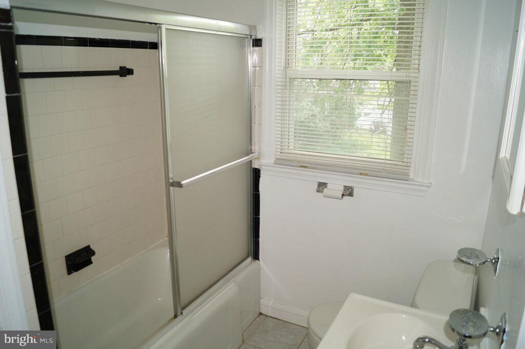 3507 Milford Mill Road Baltimore, MD 21244 - Photo 10 of 15 Bath