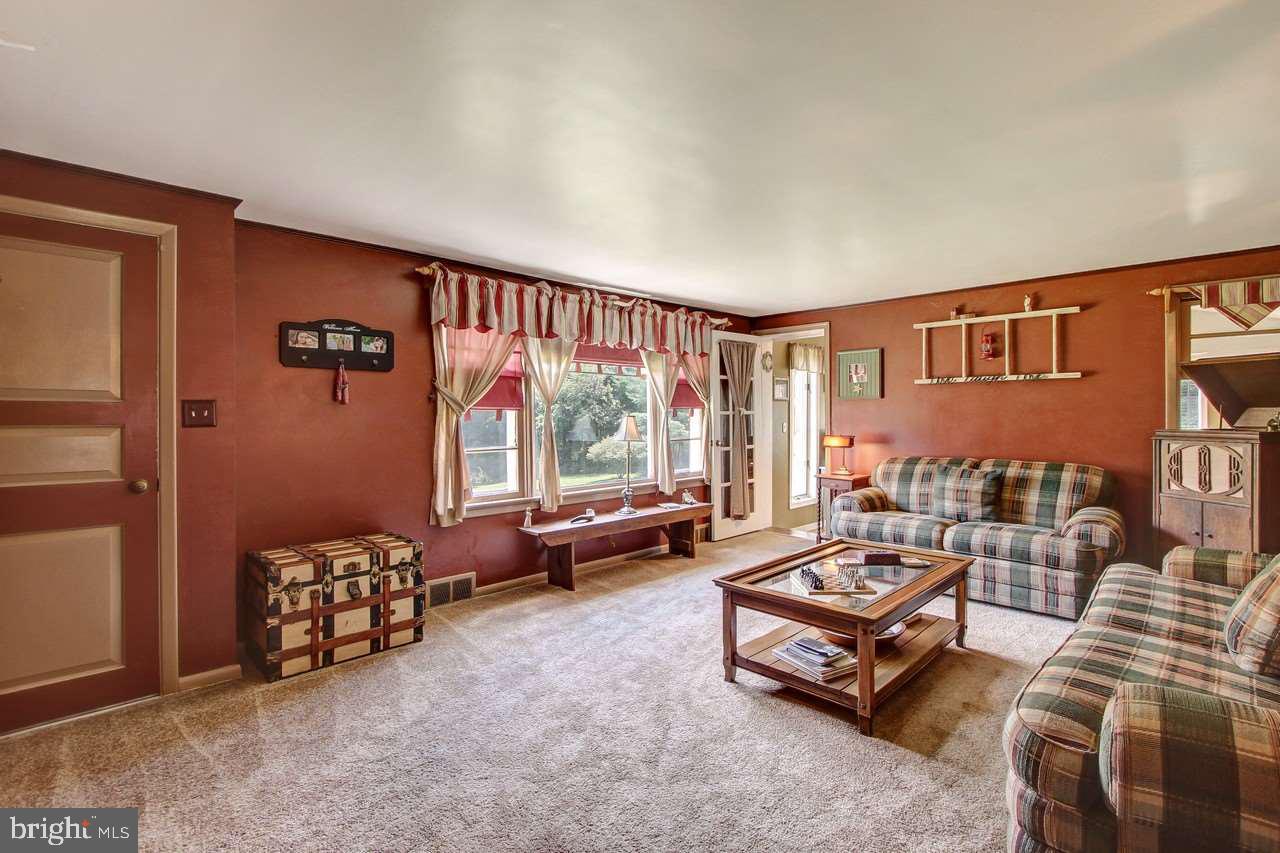 1230 Roth Church Rd Spring Grove Pa Spring Grove, PA 17362 - Photo 3 of 25