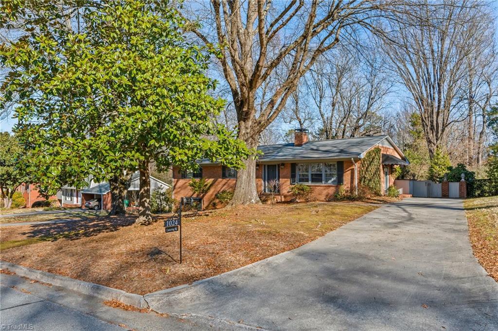 1024 Cantering Road High Point, NC 27262 - Photo 2 of 50 Gallery Image 2
