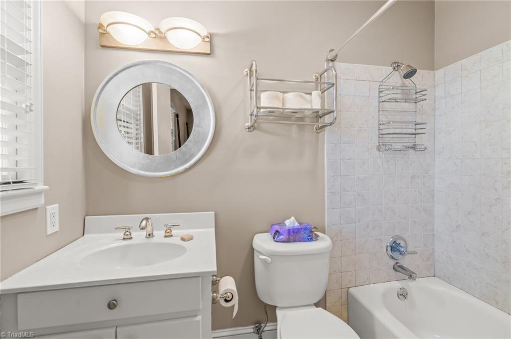 1024 Cantering Road High Point, NC 27262 - Photo 27 of 50 Gallery Image 27