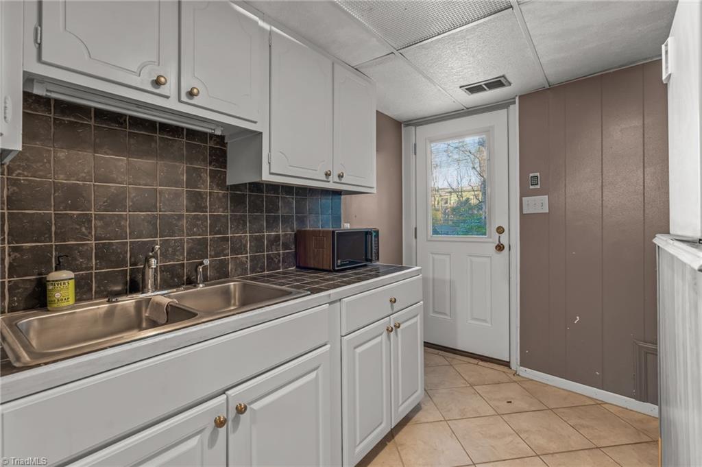 1024 Cantering Road High Point, NC 27262 - Photo 35 of 50 Gallery Image 35