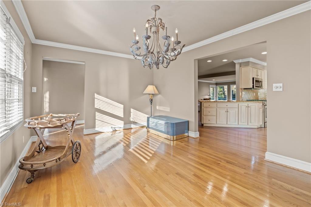 1024 Cantering Road High Point, NC 27262 - Photo 9 of 50 Gallery Image 9
