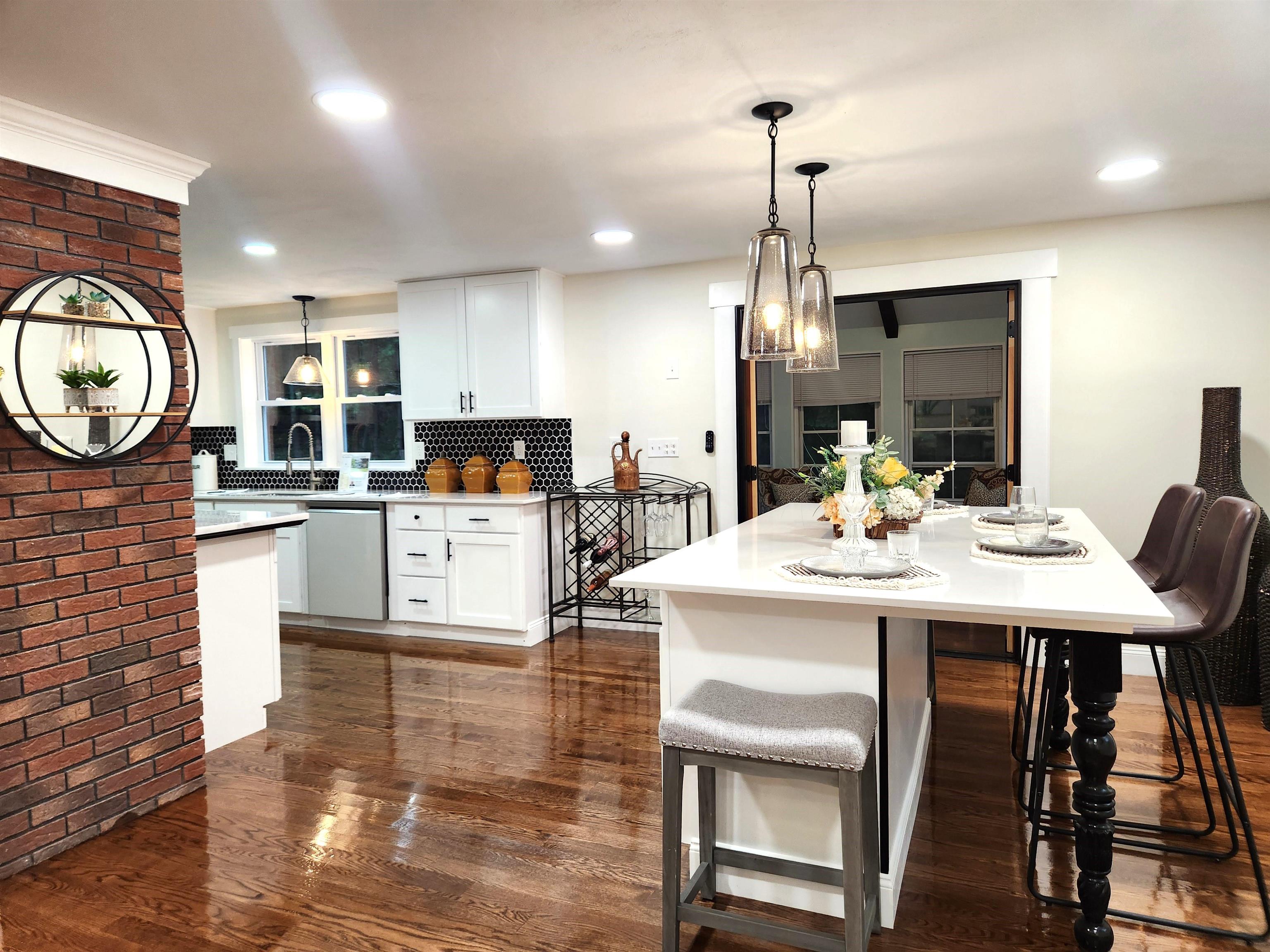 10 Oriole Road Windham, NH 03087 - Photo 3 of 39