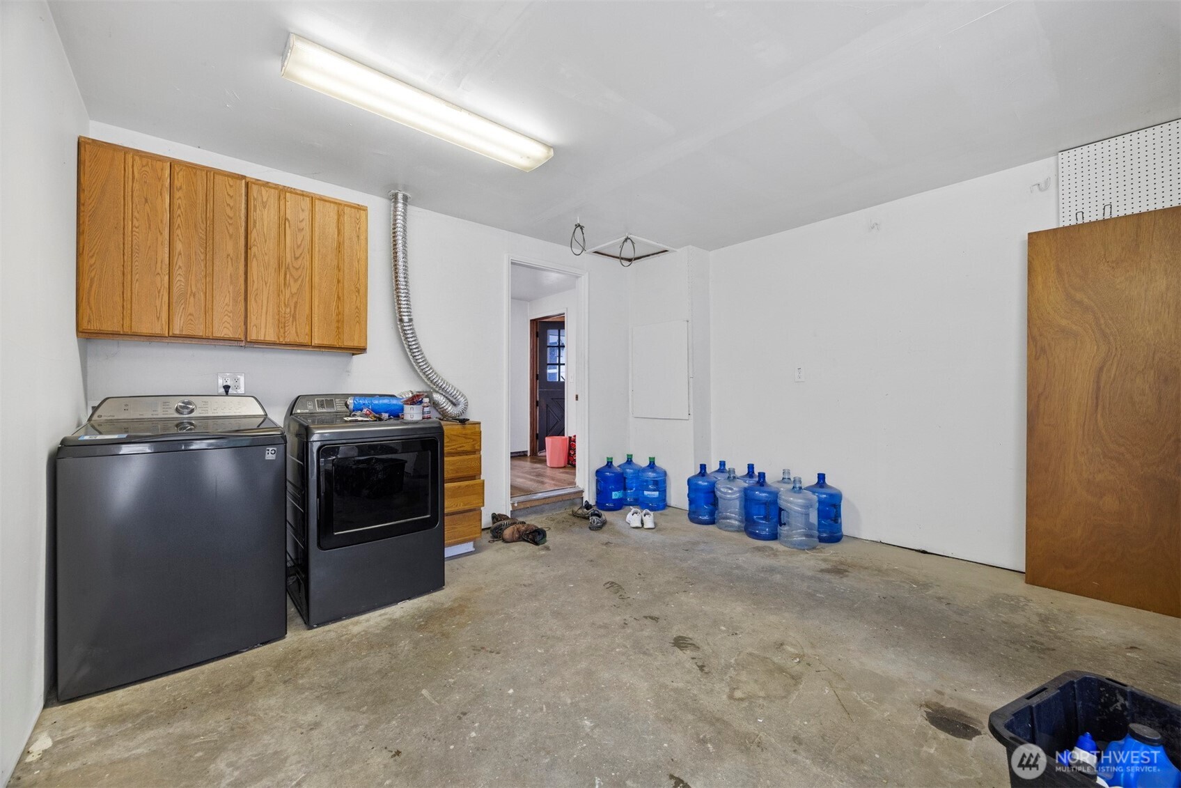 21275 Lafayette Road Sedro-Woolley, WA 98284 - Photo 38 of 40 a kitchen with refrigerator and window