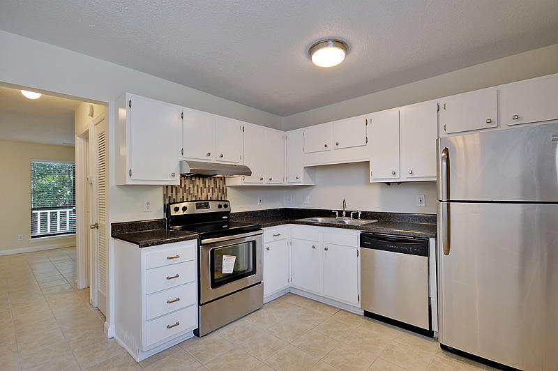 1426 Camp Road, Unit 23 Charleston, SC 29412 - Photo 4 of 15 DSC_0423_DSC_0427-copy