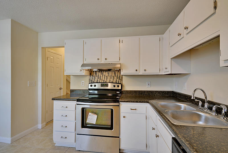 1426 Camp Road, Unit 23 Charleston, SC 29412 - Photo 5 of 15 DSC_0437_DSC_0441-copy
