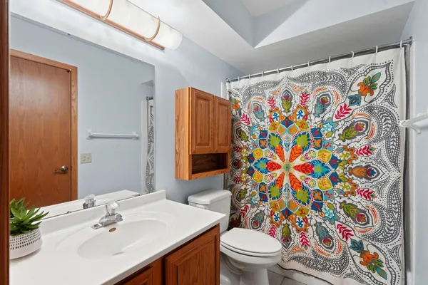 $182,000 | 2644 Lake Ct Drive, Unit 31, Mounds View, MN 55112