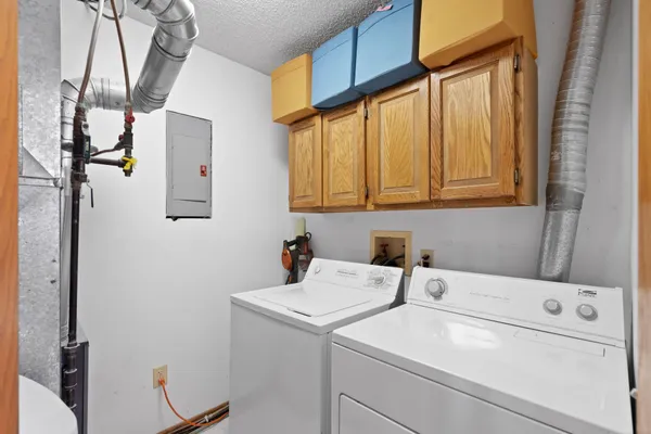 $182,000 | 2644 Lake Ct Drive, Unit 31, Mounds View, MN 55112