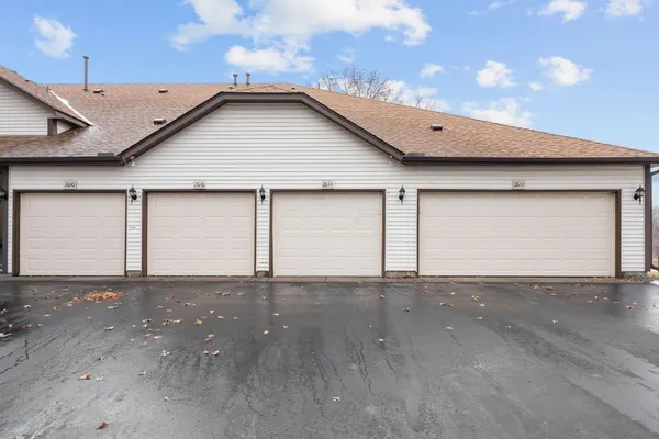 $182,000 | 2644 Lake Ct Drive, Unit 31, Mounds View, MN 55112
