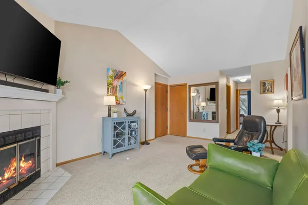 $182,000 | 2644 Lake Ct Drive, Unit 31, Mounds View, MN 55112
