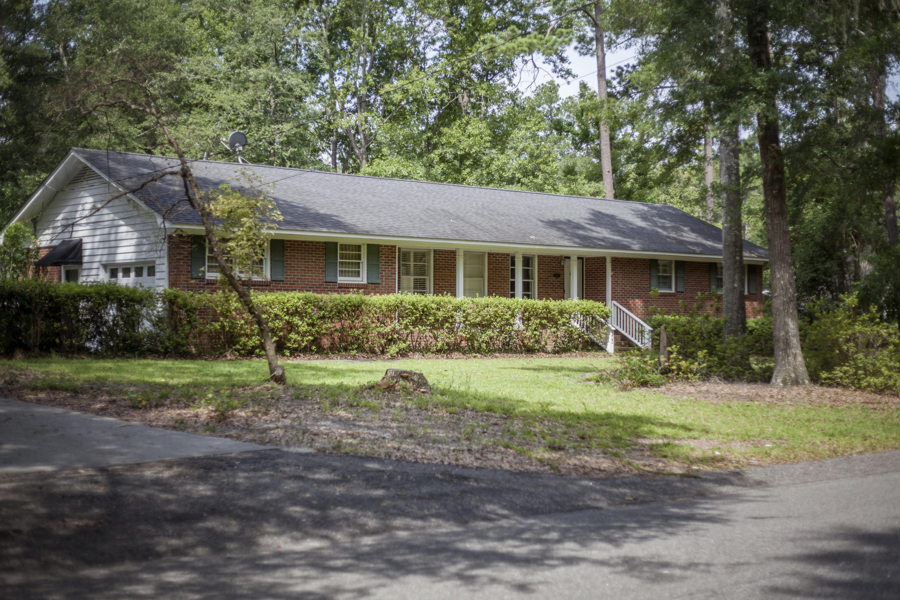 203 Lynnwood Road Walterboro, SC 29488 - Photo 3 of 63 203 Lynnwood Road-0001