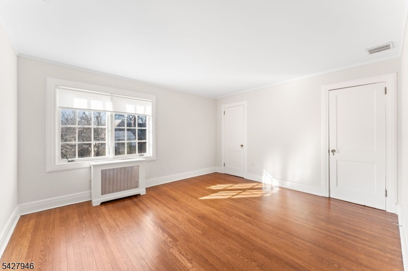 57 Pomander Walk Ridgewood, NJ 07450 - Photo 14 of 31