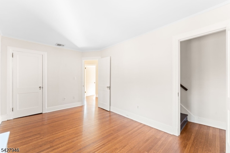 57 Pomander Walk Ridgewood, NJ 07450 - Photo 18 of 31