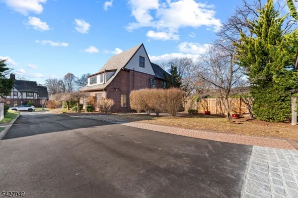 $6,000 | 57 Pomander Walk, Ridgewood, NJ 07450