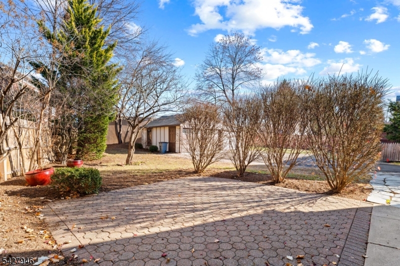 57 Pomander Walk Ridgewood, NJ 07450 - Photo 6 of 31