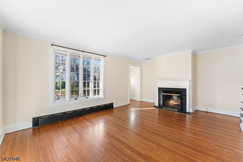 57 Pomander Walk Ridgewood, NJ 07450 - Photo 8 of 31