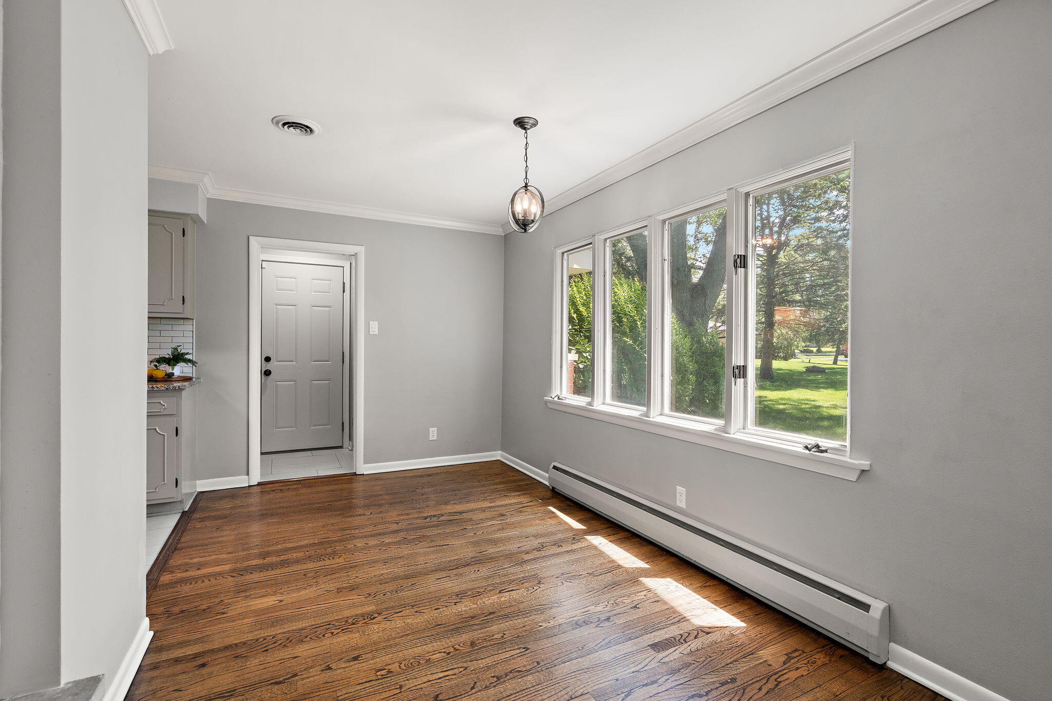 419 Hemlock Lane Crown Point, IN 46307 - Photo 11 of 34 2048x1365