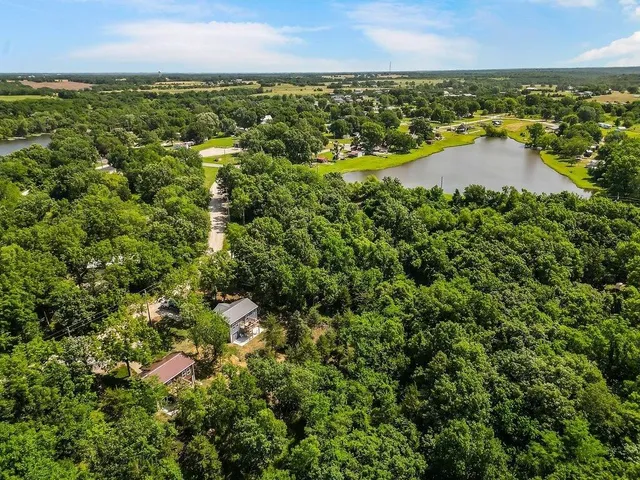 $254,900 | 34 South Lakeside Circle, Linn Valley, KS 66040