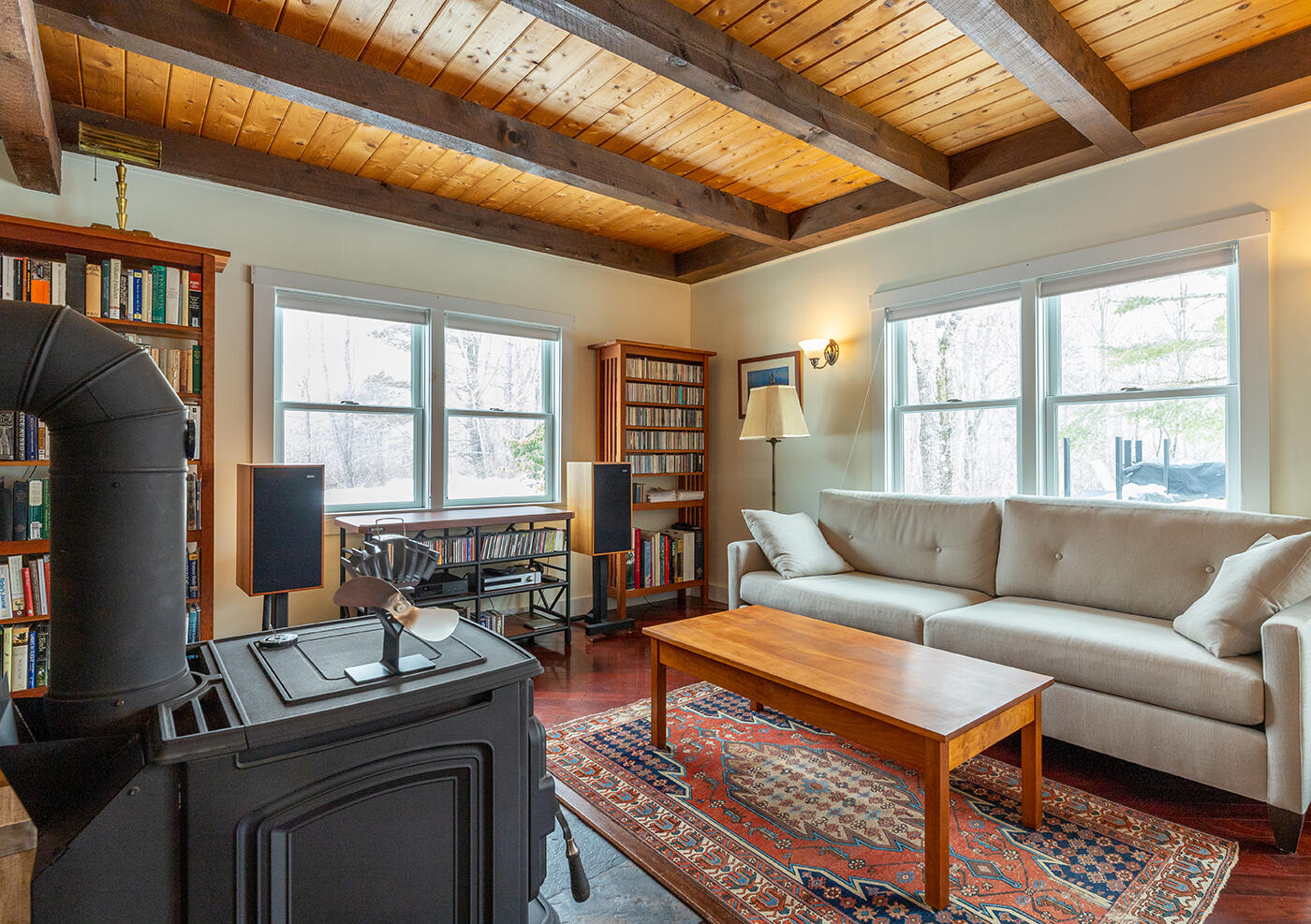 95 Bog Road Rockland, ME 04841 - Photo 7 of 28 Living room