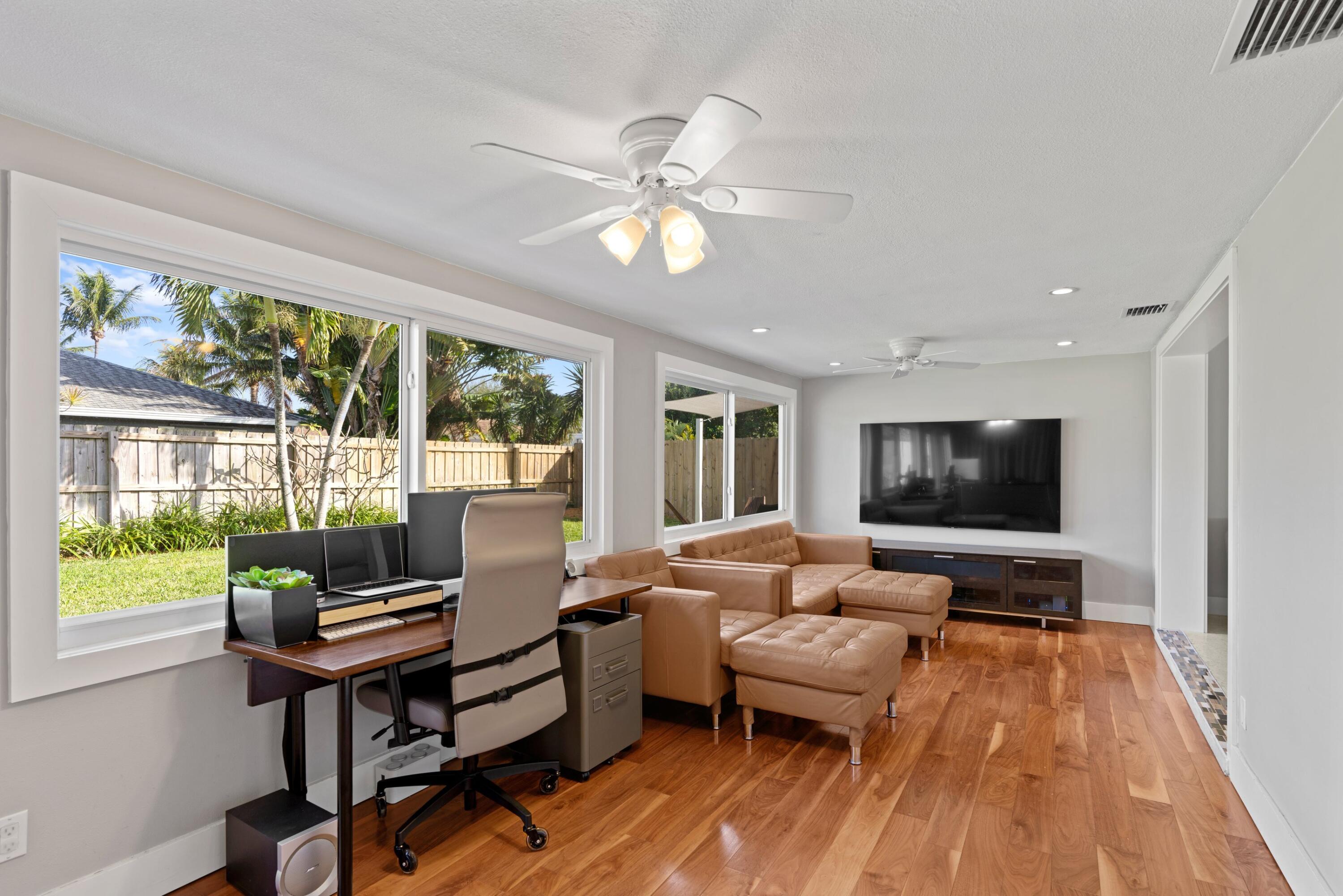 2240 Northeast 2nd Avenue Boca Raton, FL 33431 - Photo 7 of 30 Family Room