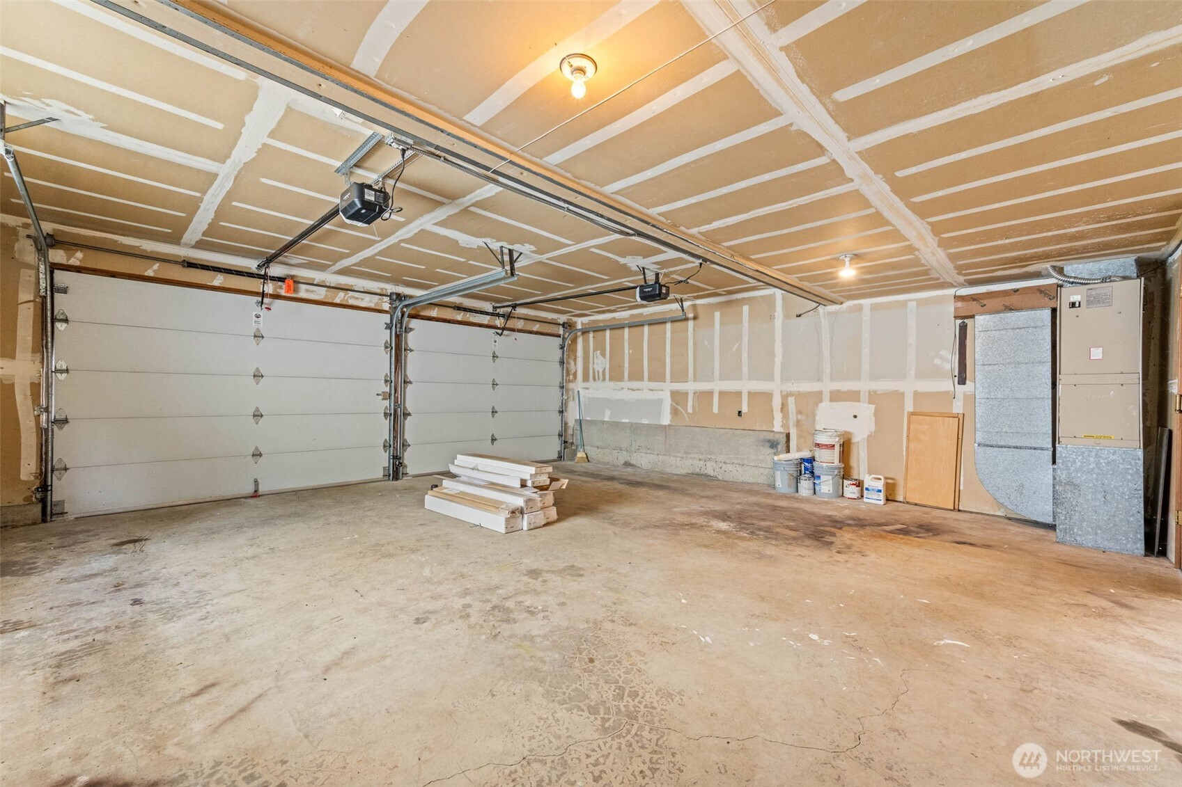 543 Hemlock Way Edmonds, WA 98020 - Photo 32 of 39 Gallery Image 32