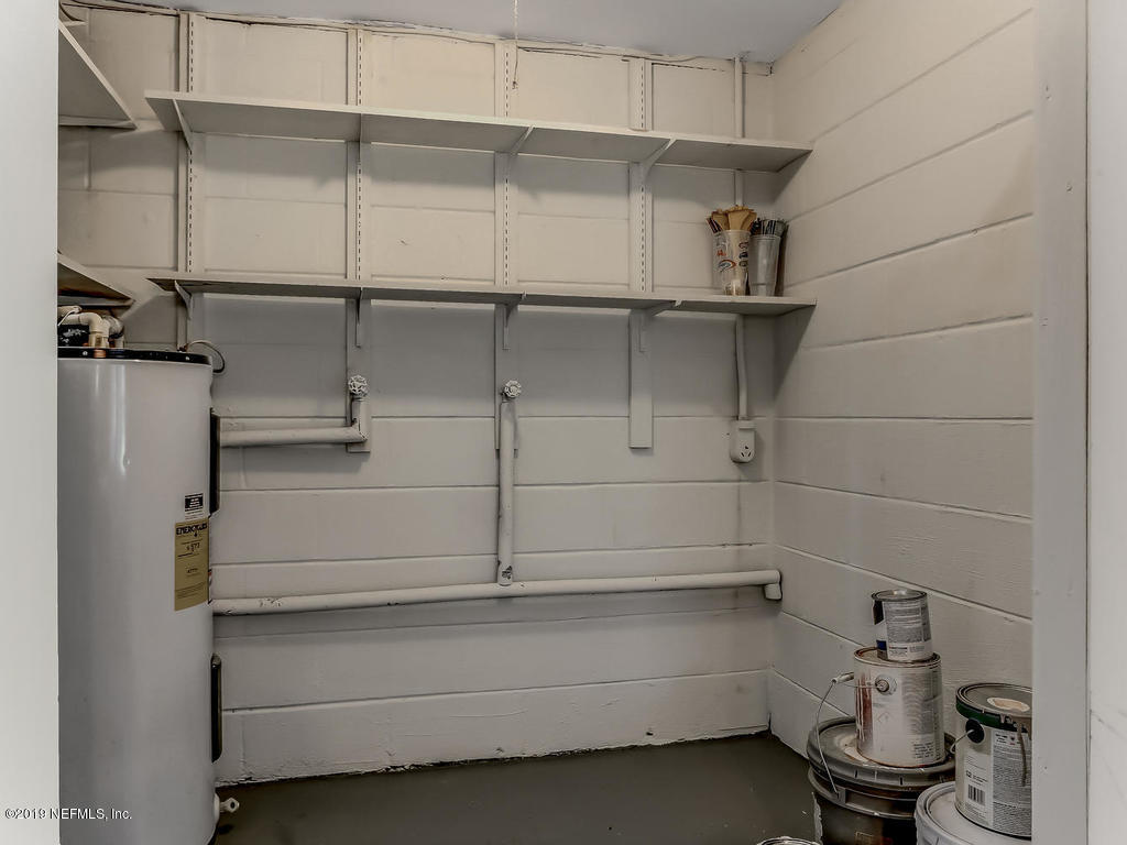 6723 Ector Road Jacksonville, FL 32211 - Photo 33 of 43 a view of walk in closet