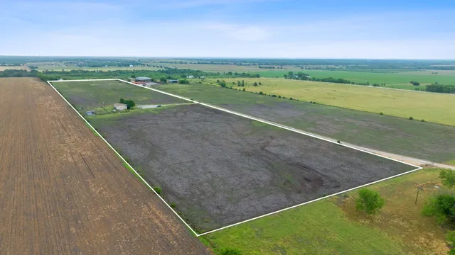 $599,000 | 9338 San Marcos Highway, Lockhart, TX 78644