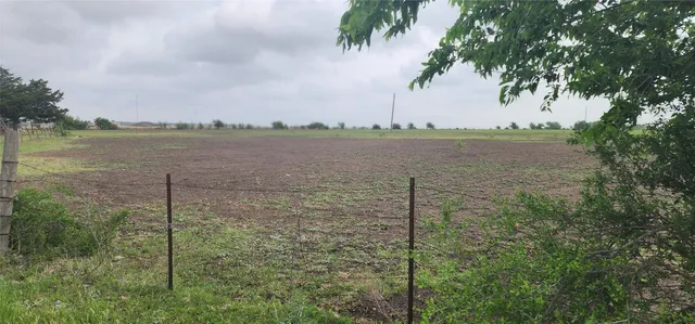 $599,000 | 9338 San Marcos Highway, Lockhart, TX 78644