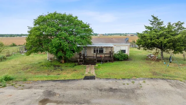 $598,000 | 9338 San Marcos Highway, Lockhart, TX 78644