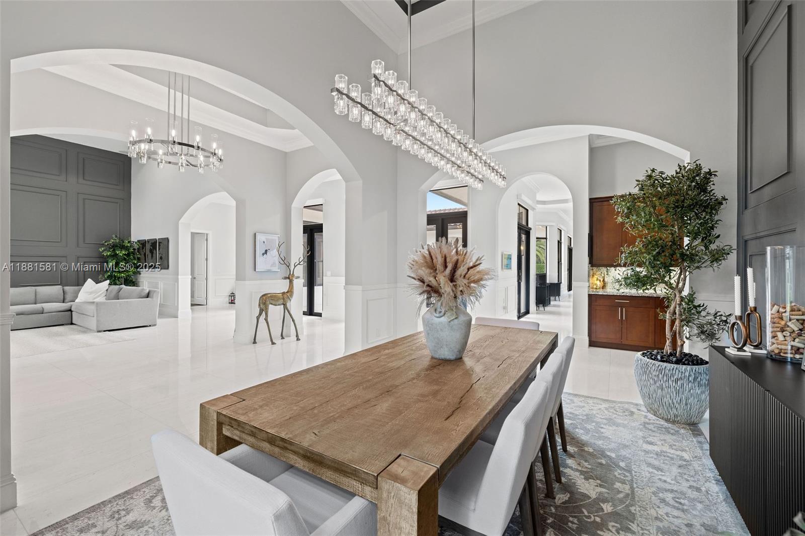 10501 North Camelot Circle Davie, FL 33328 - Photo 12 of 74