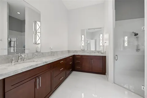 $2,735,000 | 10501 North Camelot Circle, Davie, FL 33328